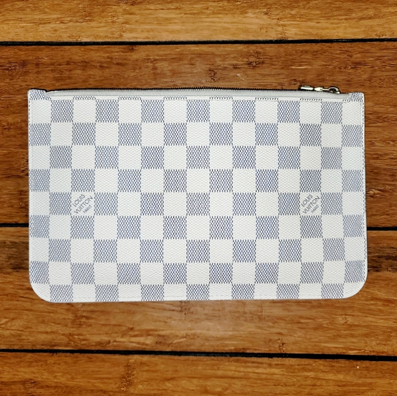 Louis Vuitton Damier Azur Pochette Wristlet - Picture 2 of 10